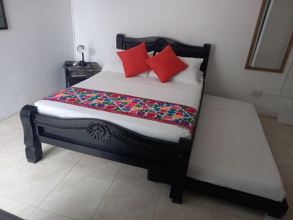 Plaza De La Trinidad Hotel