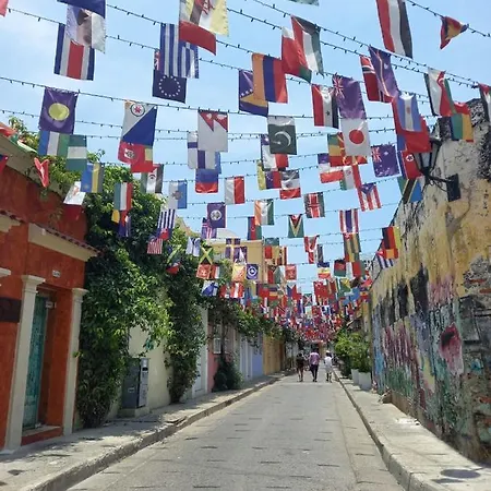 Plaza De La Trinidad Cartagena